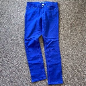 Kenneth Cole designer jeans in vibrant blue size 30 P. Like new. Very classy.